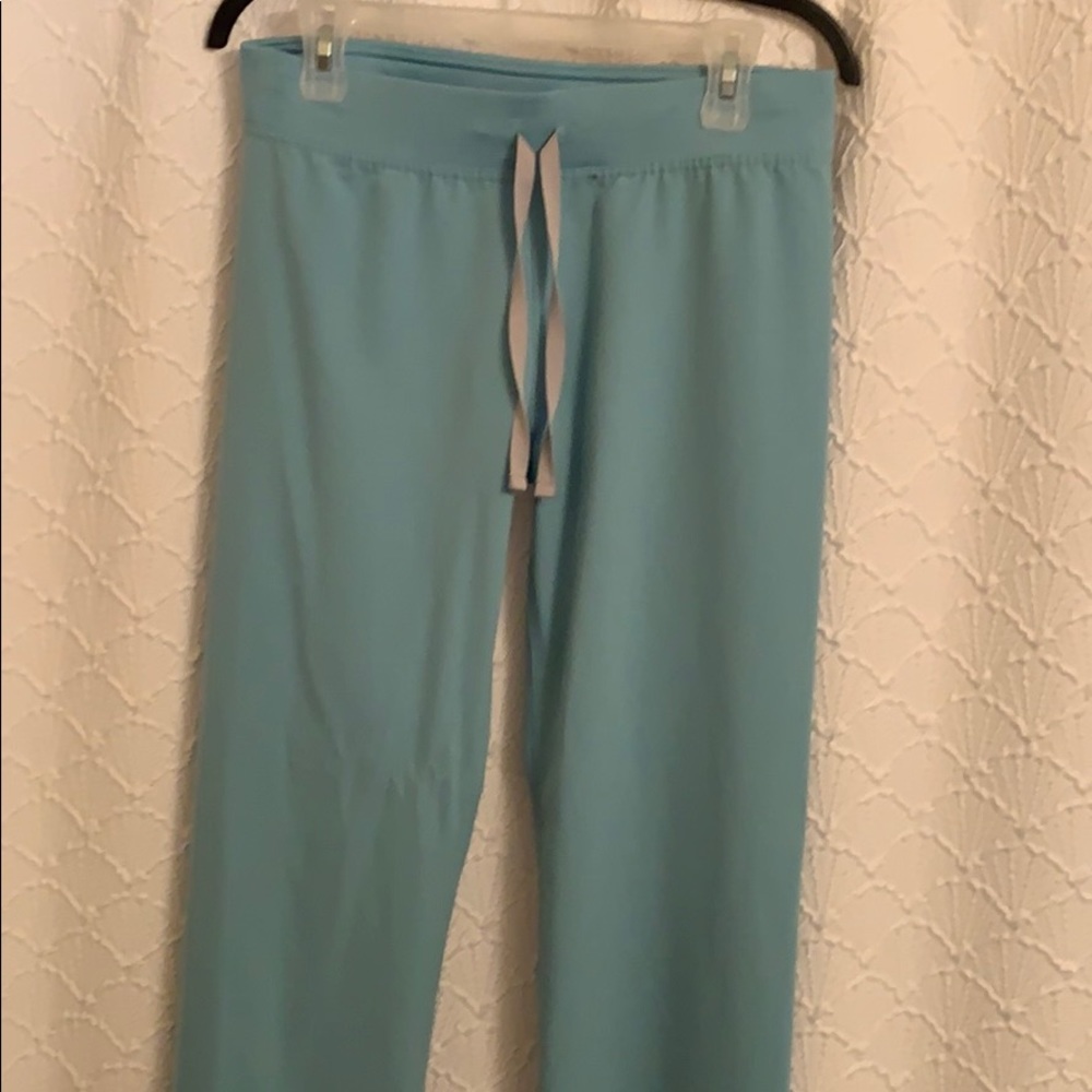 Figs Livingston scrub pants in Seaglass!